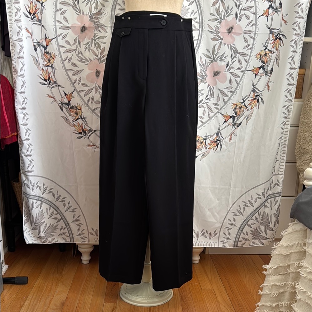 Elegant Black Wide-Leg Trousers